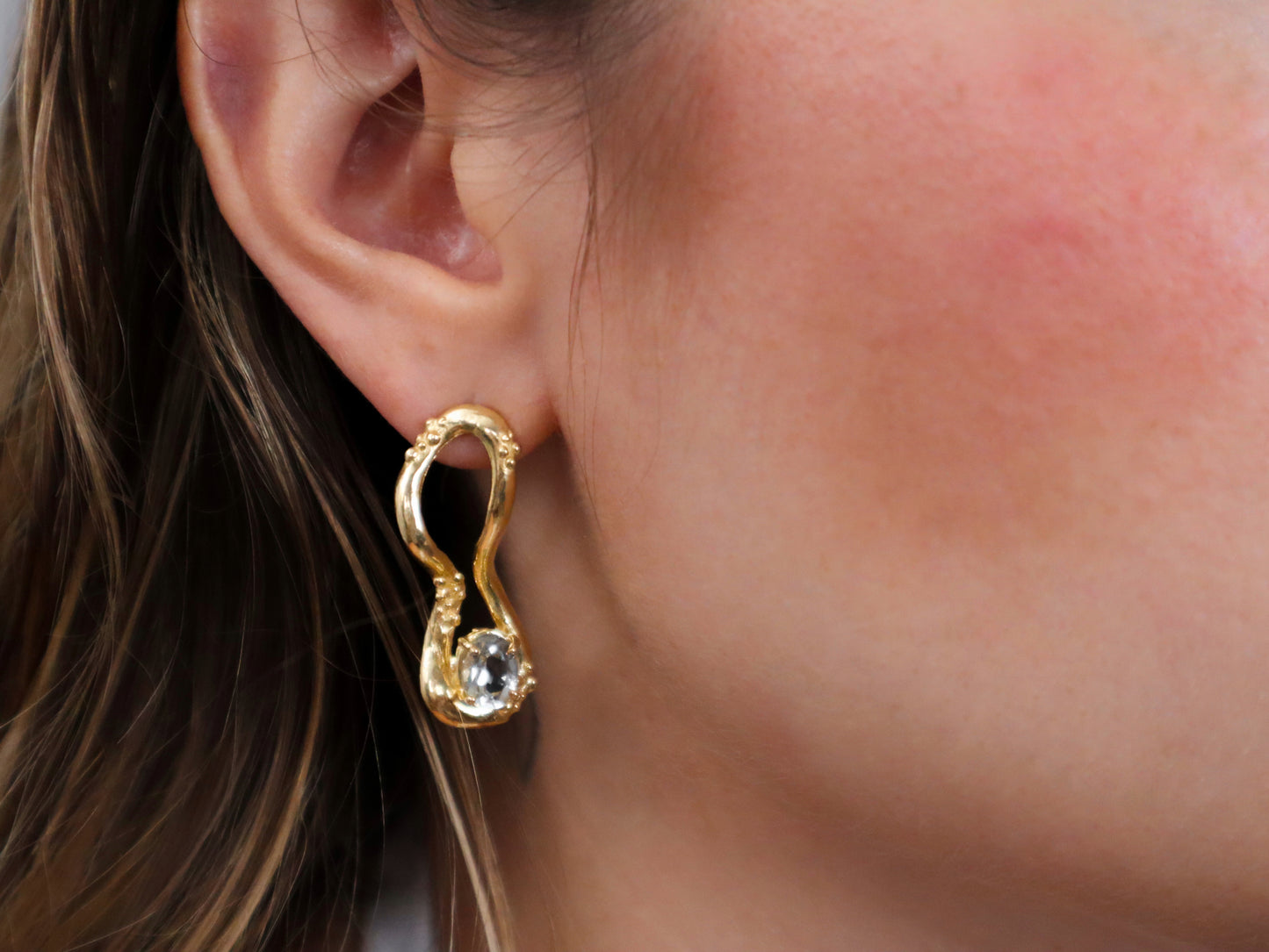 Ilusão gold earrings