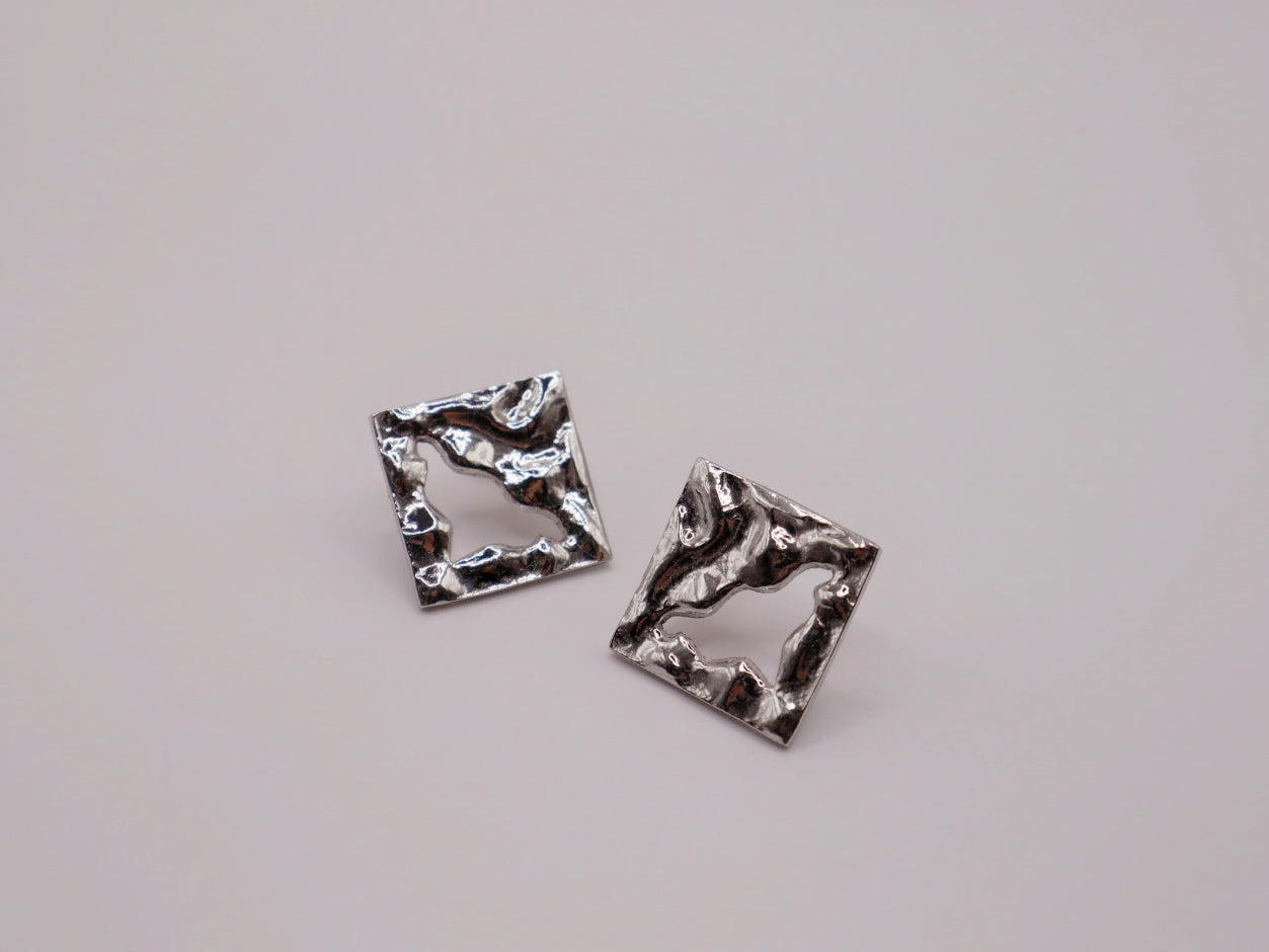 Fluid Thoughts Earrings