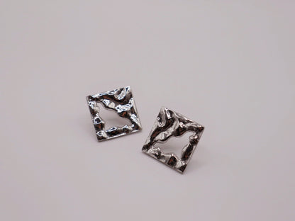 Fluid Thoughts Earrings