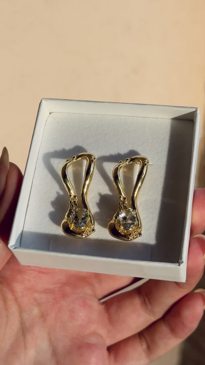 Ilusão gold earrings